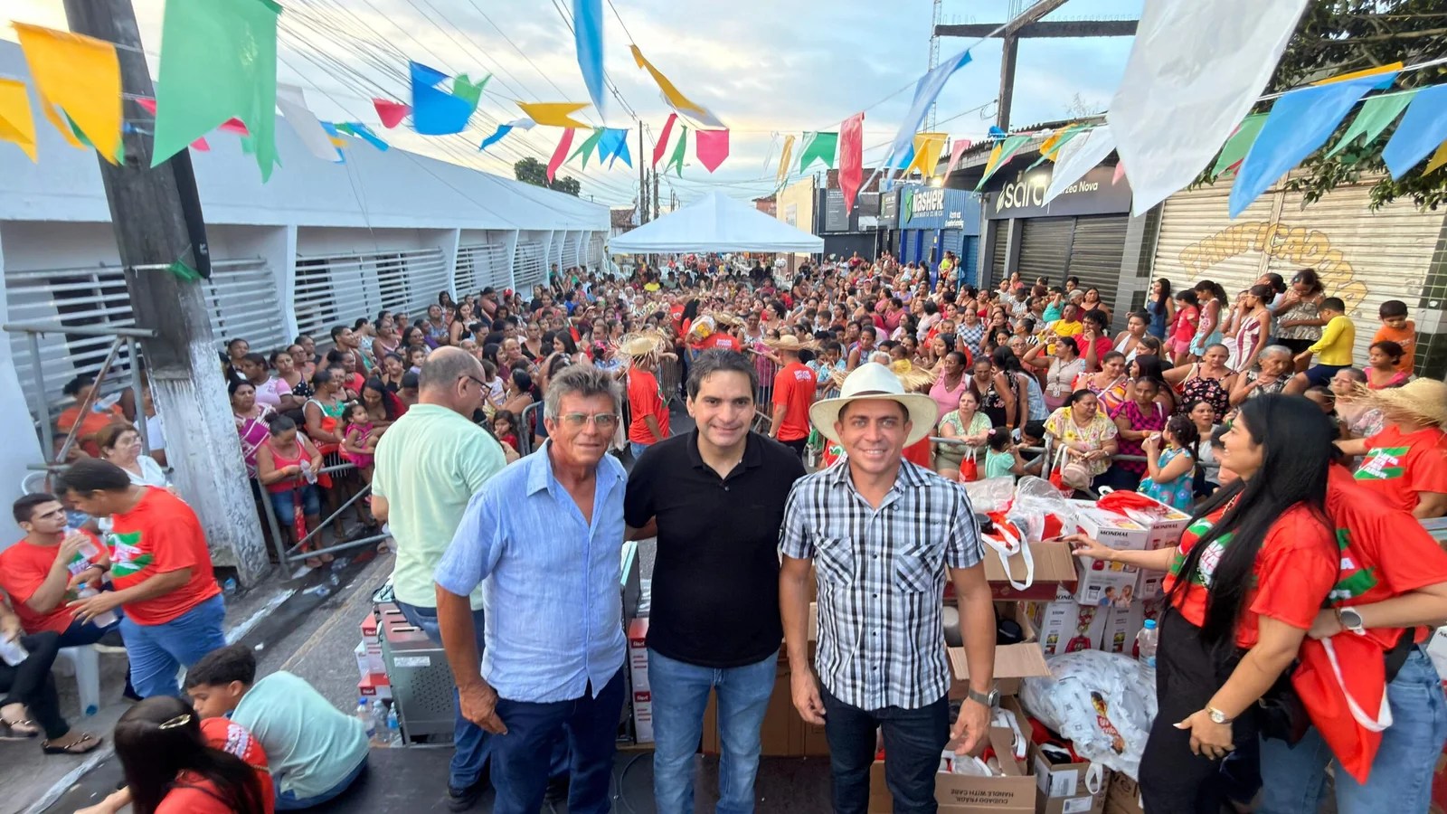 São João das Mães reúne moradores e lideranças políticas em Santa Rita